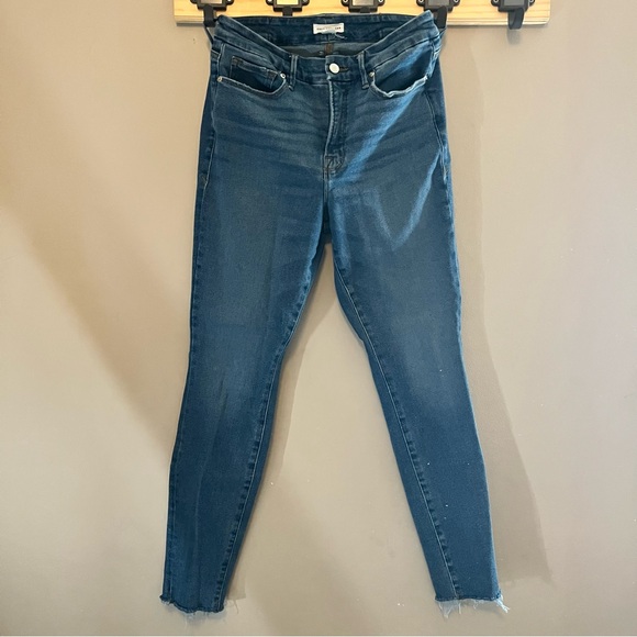 Good American Always Fits - Picture 3 of 4